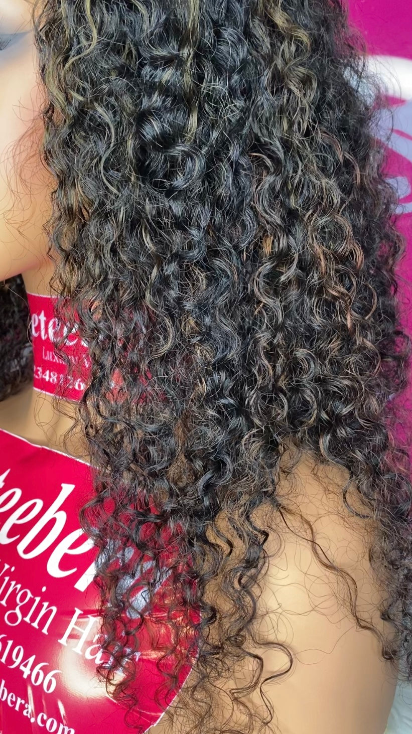 Loose curly with piano highlights