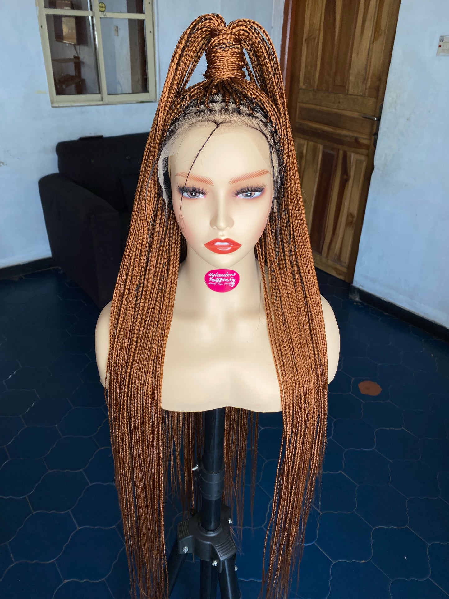 Lux knotless slim wig(kanekalon)